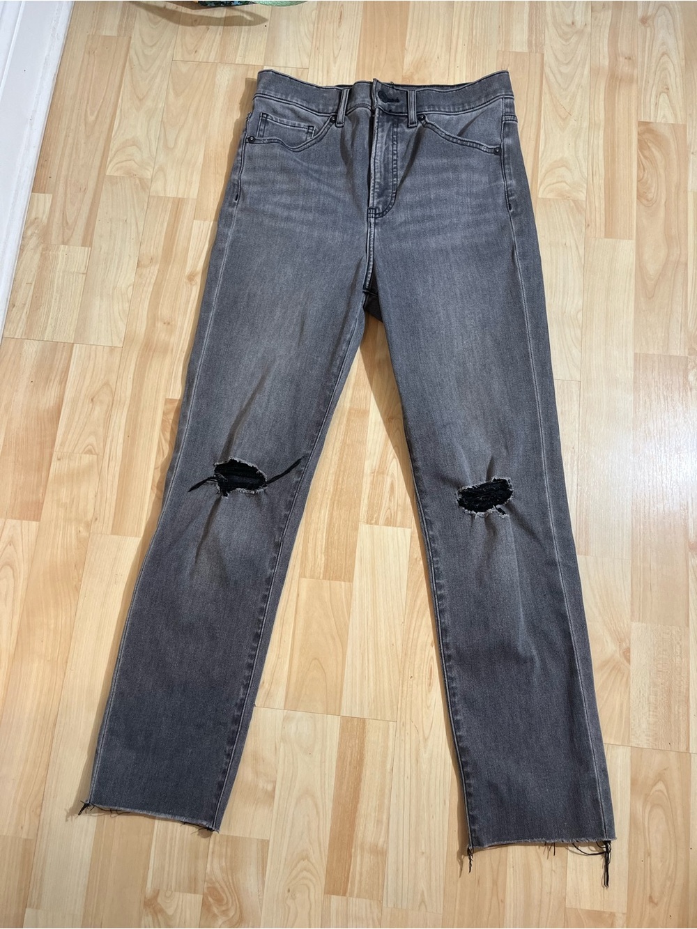 Express Womens Grey black wash slim super high rise jeans size 4